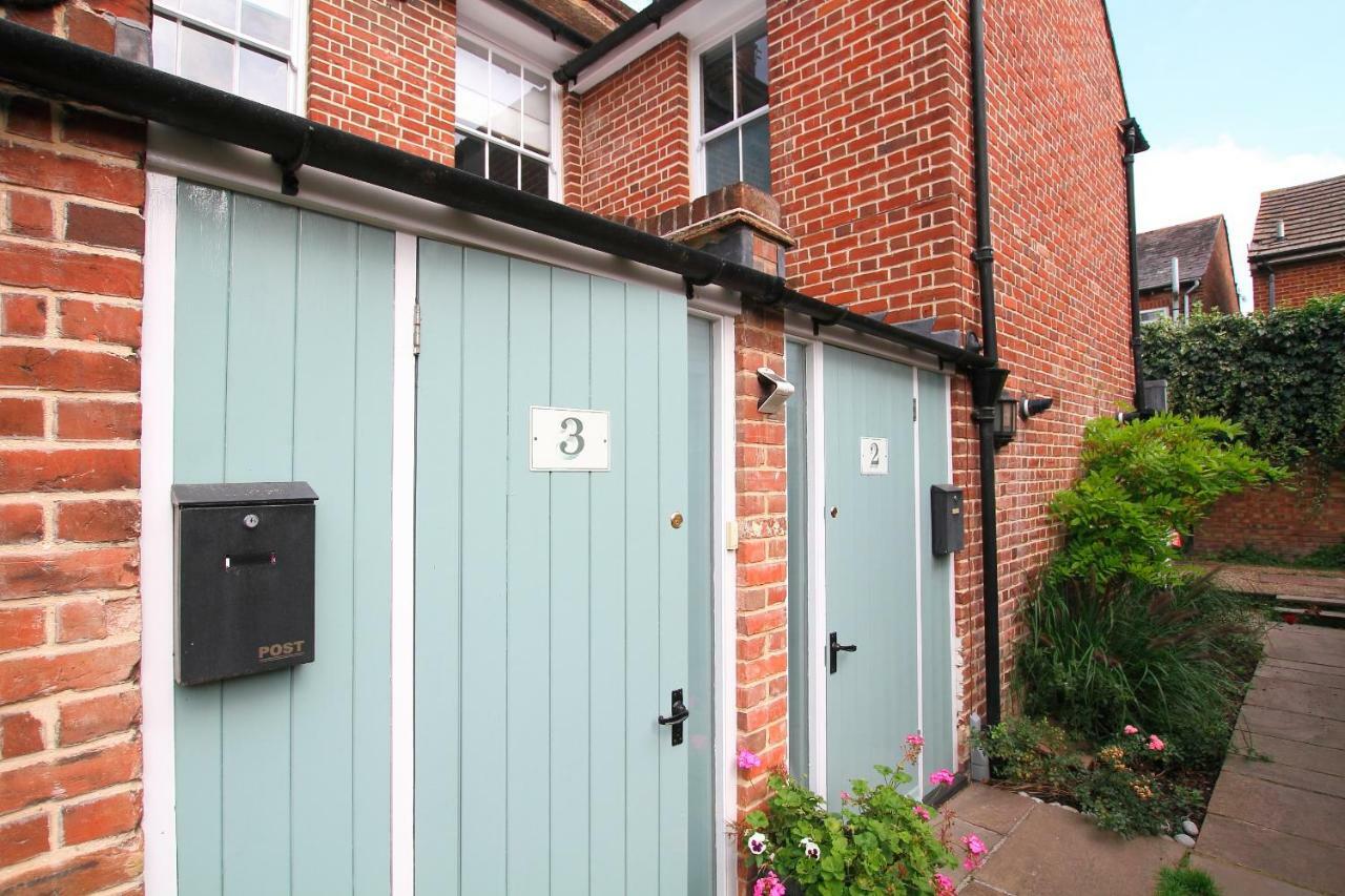 Riverside Channel5 "Holidays Homes In The Sun" Featured Central Canterbury Cottage With Free Parking Luaran gambar